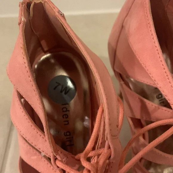 Madden girl peach Color sandals - Picture 9 of 15